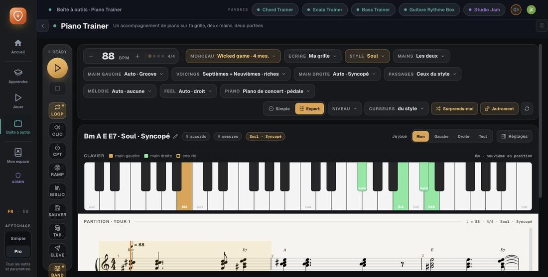 Piano Trainer de Guitar Master : un accompagnement soul généré, montré sur le clavier et écrit sur deux portées